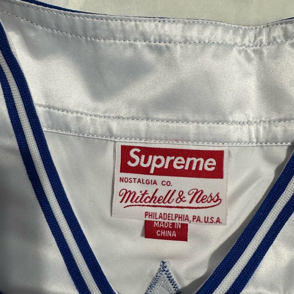 Supreme - Picture 6 of 16